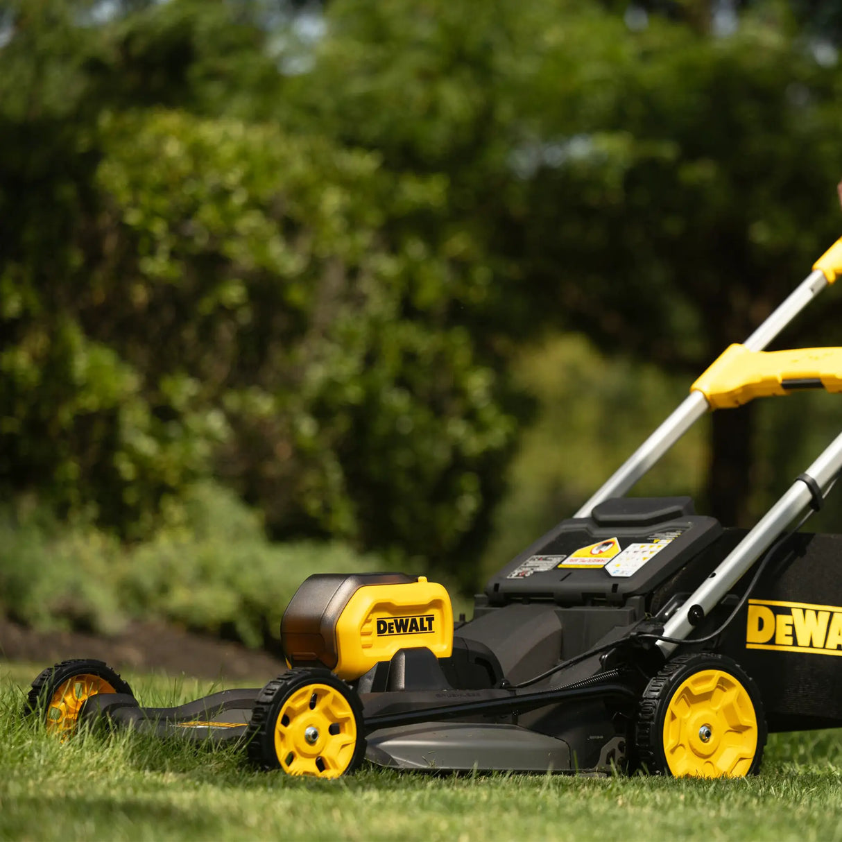 Cortacésped autopropulsado Dewalt DCMWSP550N-XJ 54V