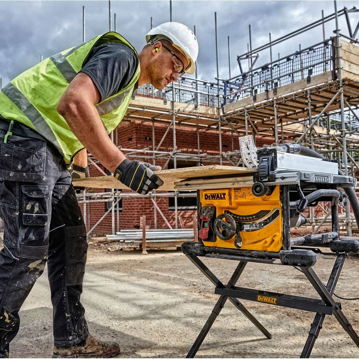 DWE7485-QS - Sierra de mesa Dewalt DWE7485-QS 210 mm 1850 W - Imagen 3