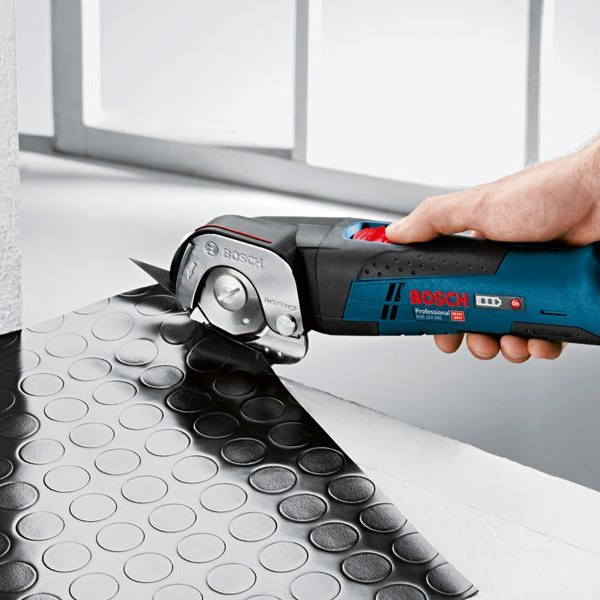 06019B2905 - Cizallas universales Bosch GUS 10.8 V-LI PRO profesional 12V - Imagen 17