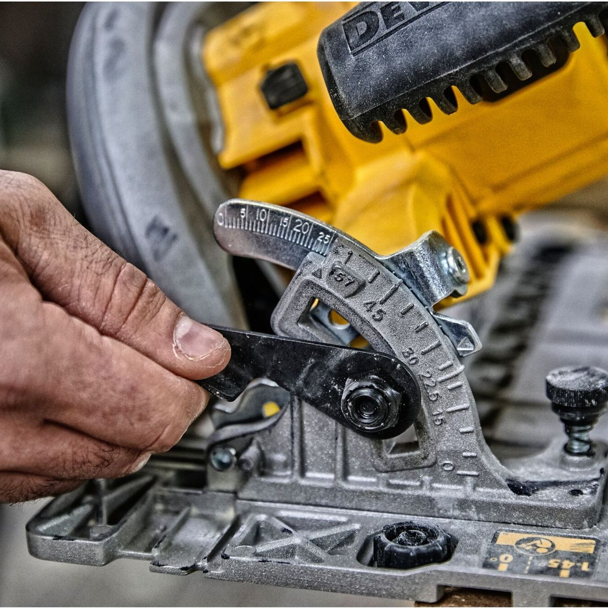 Sierra circular DWE576K-QS Dewalt DWE576K-QS 1600W - Imagen 5
