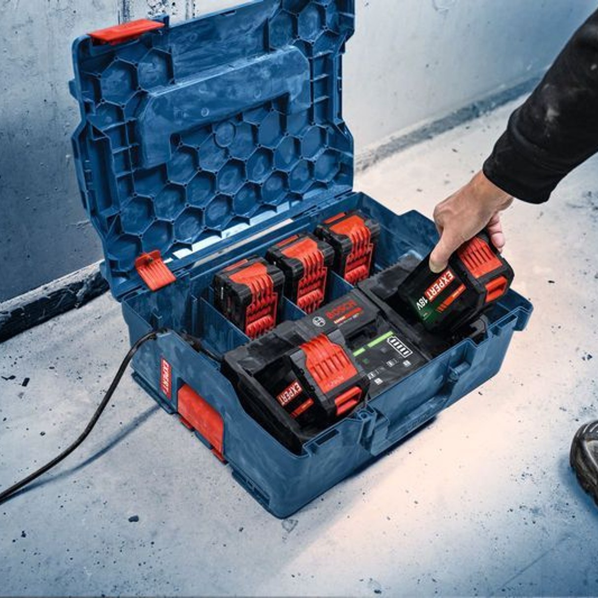 1600A02YG5 - Cargador de baterías Bosch Profesional EXAL18V2-320 18V - Imagen 20