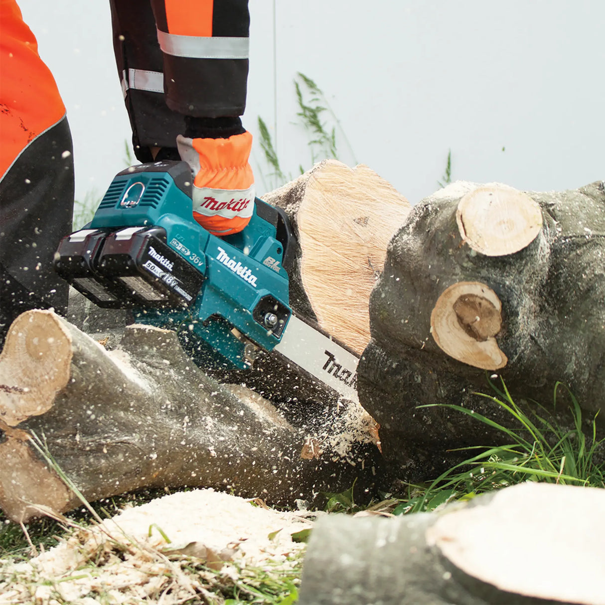 Elettrosega Makita DUC306Z 18Vx2