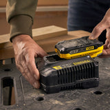 Kit Energy Stanley SFMCB12D2-QW 18V 2Ah