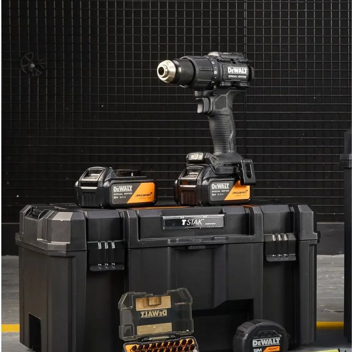Trapano Avvitatore a Percussione Dewalt McLaren DCD86MP2KT-QW 18V 5Ah