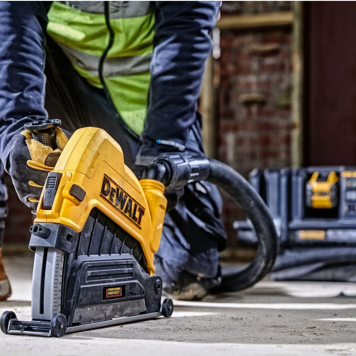 DWE46229-XJ - Protezione Taglio Calcestruzzo Dewalt DWE46229-XJ 230mm - Immagine 14