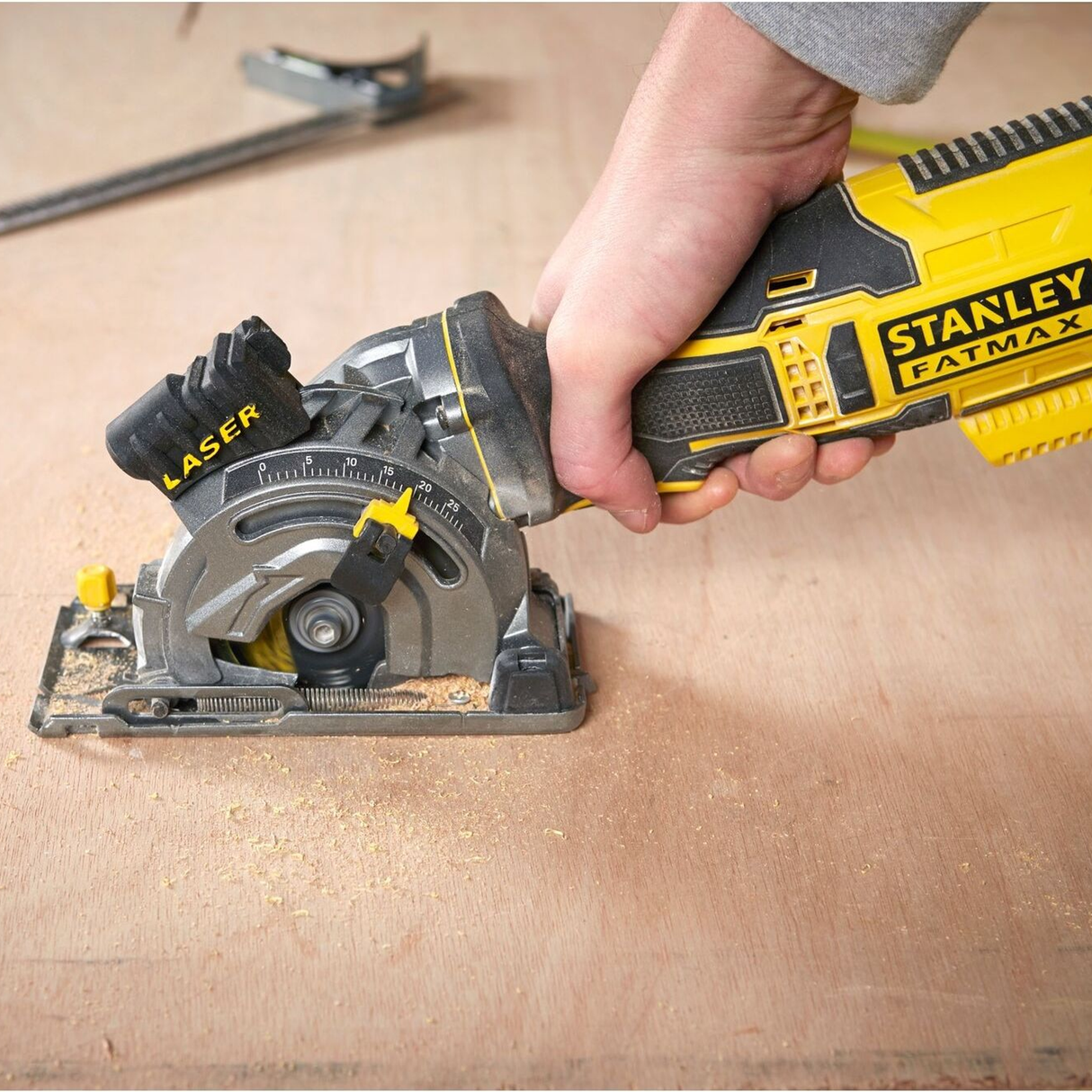 FME380K-QS - Mini sierra circular Stanley FatMax FME380K 650W - Imagen 7