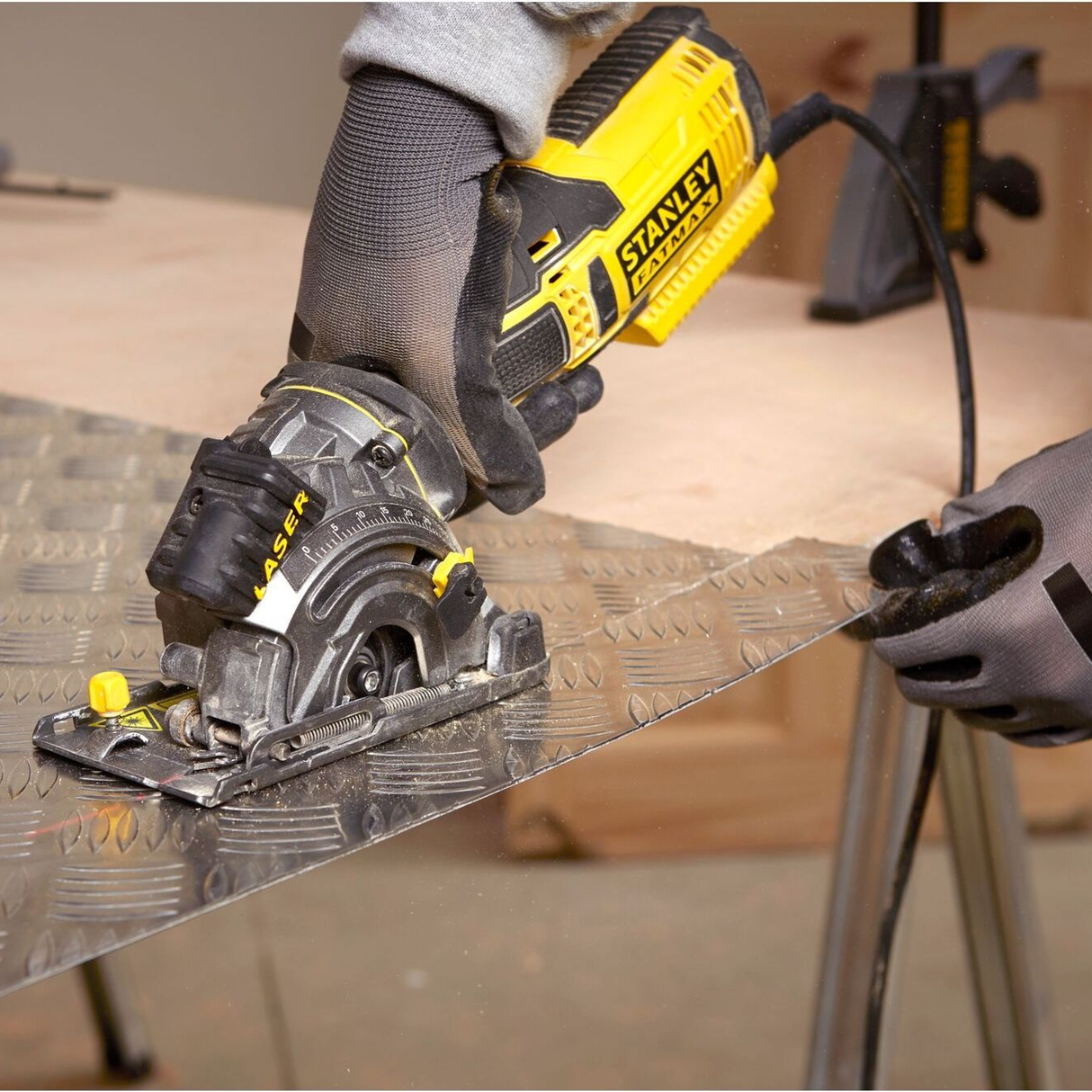 FME380K-QS - Mini sierra circular Stanley FatMax FME380K 650W - Imagen 9