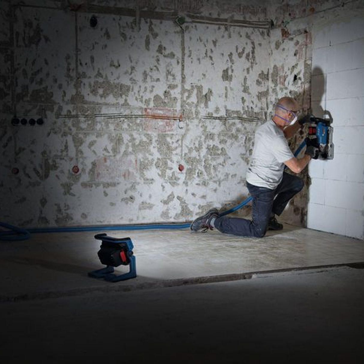 06019P5100 - Luz para obra en construcción Bosch GLI18V-5000 PRO 18V - Imagen 23