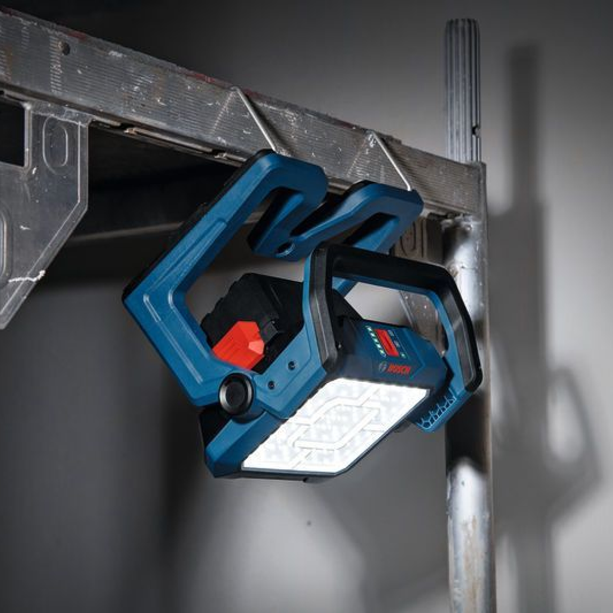 06019P5100 - Luz para obra en construcción Bosch GLI18V-5000 PRO 18V - Imagen 25